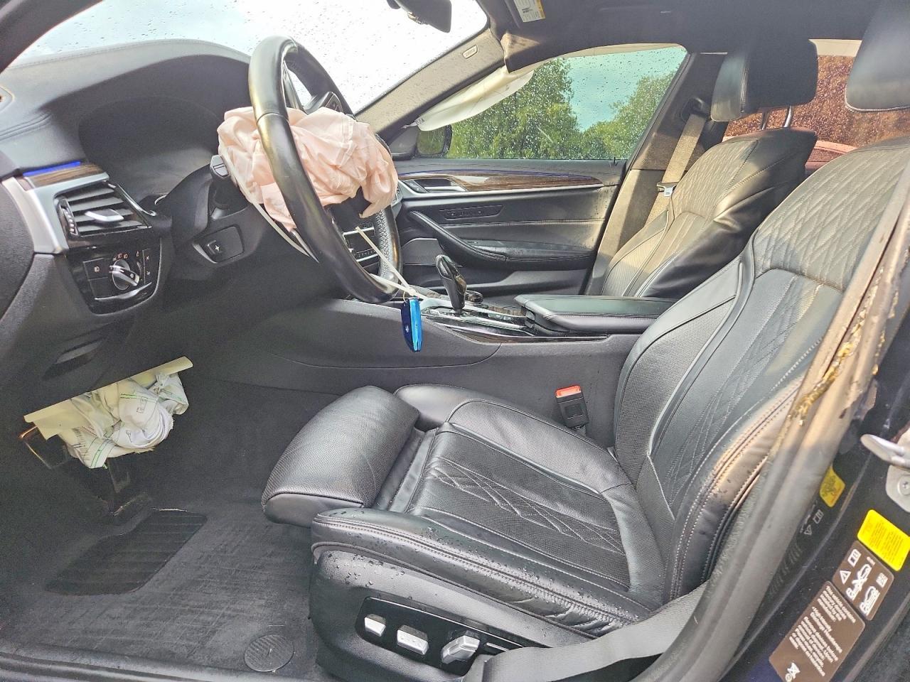 2020 BMW Seria 5 540i - zdjęcie 5
