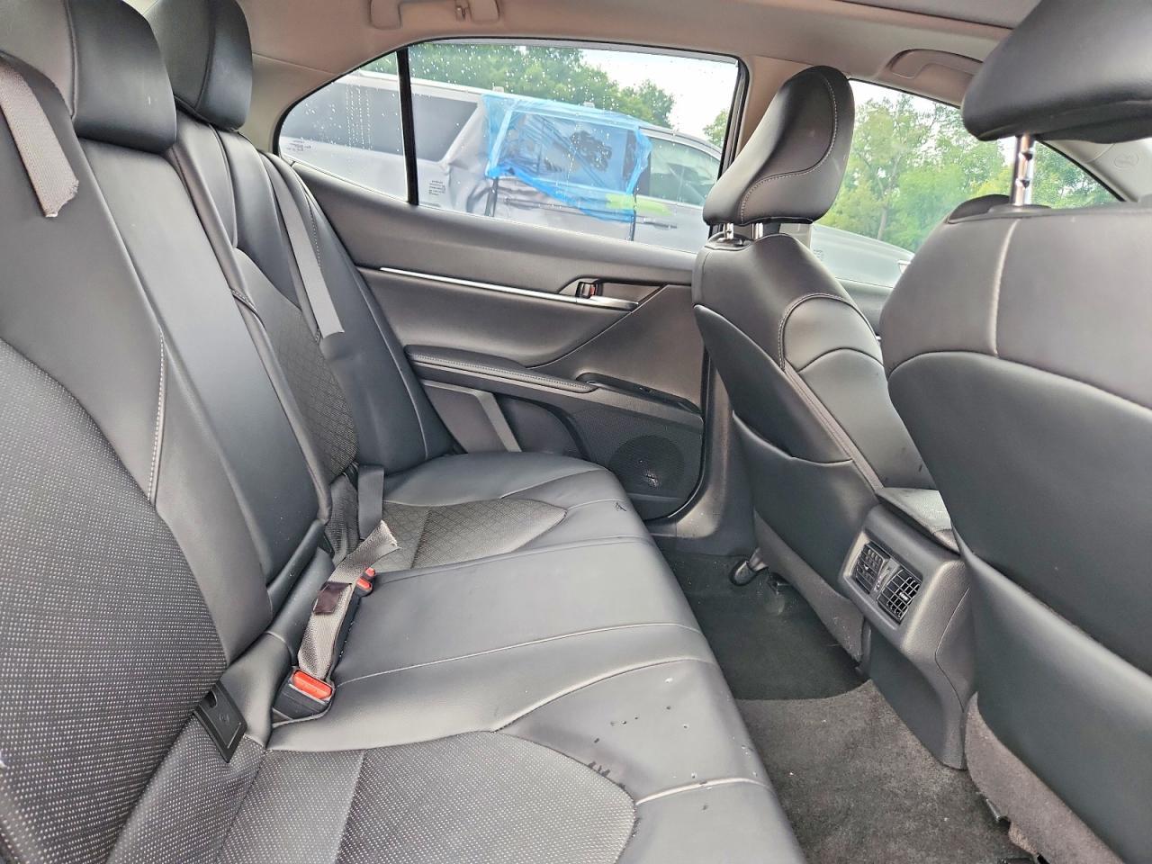 2020 Toyota Camry Xse - zdjęcie 10