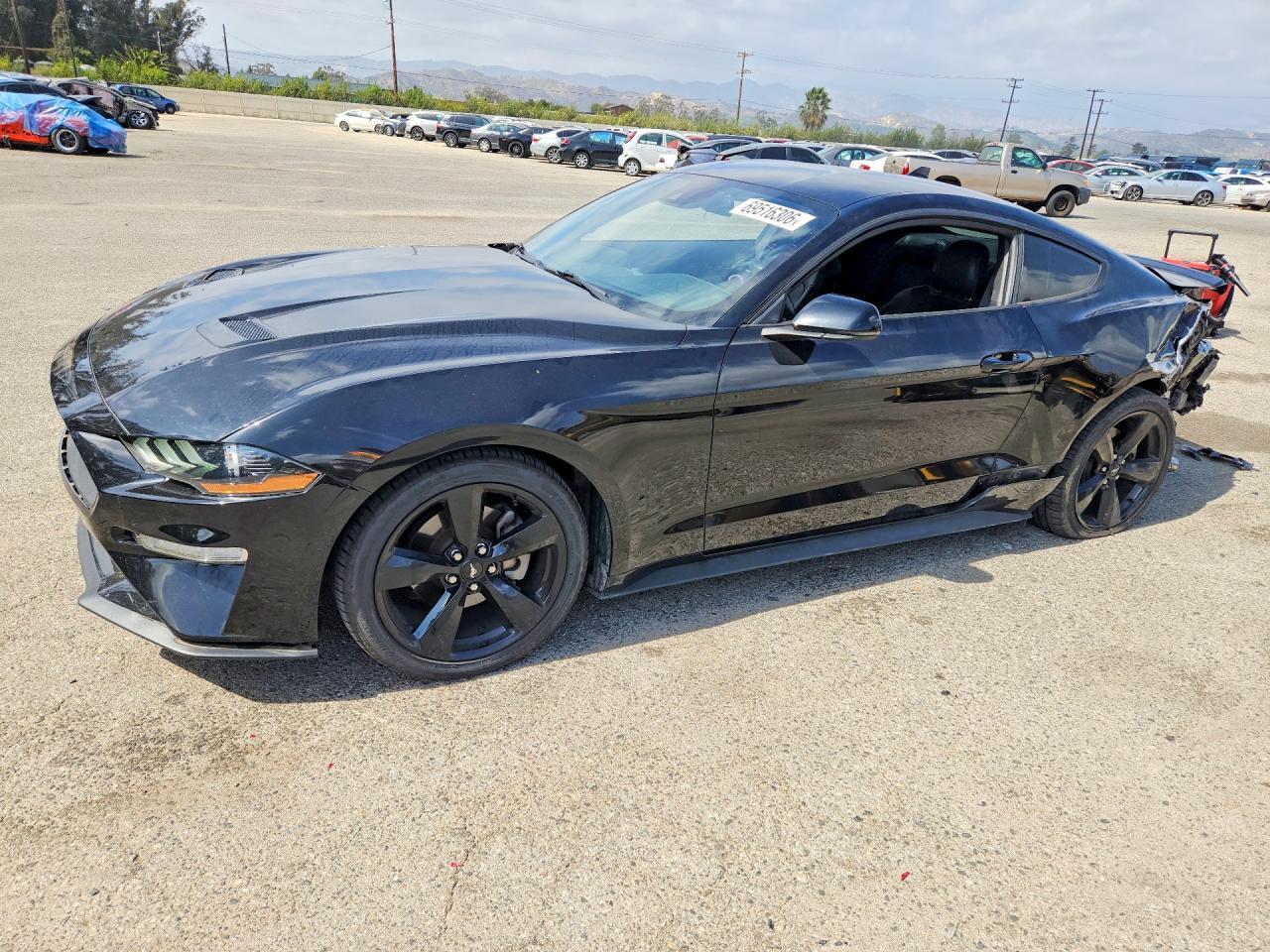 2022 Ford Mustang Mach - zdjęcie główne