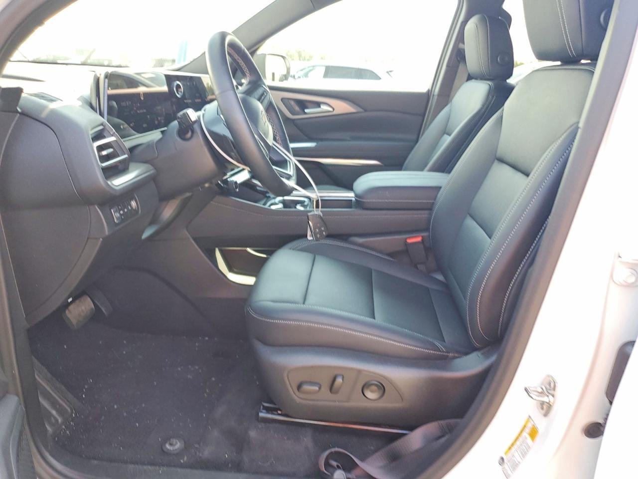 2026 Chevrolet Traverse Lt - zdjęcie 7