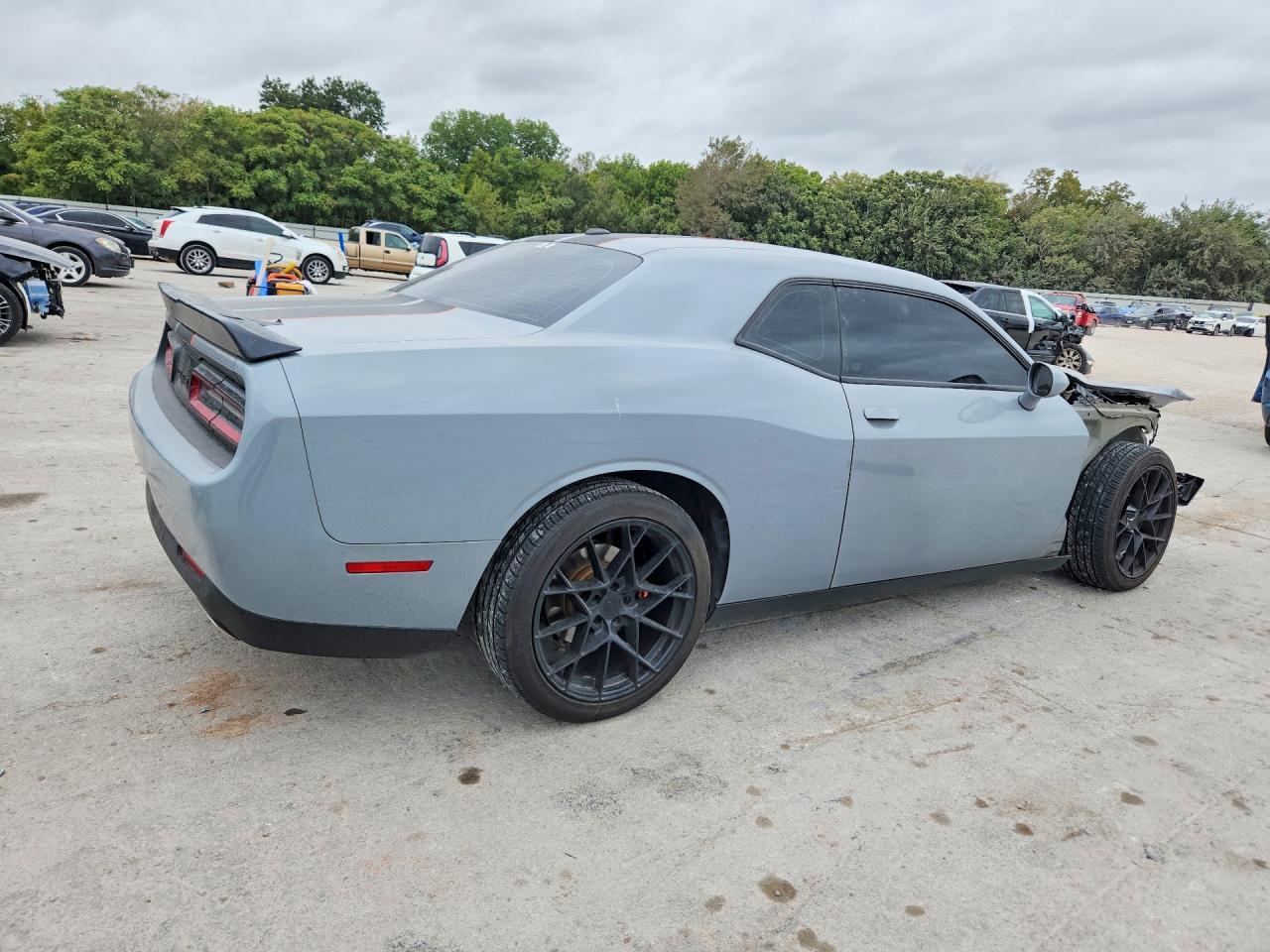 2021 Dodge Challenger Gt - zdjęcie 3