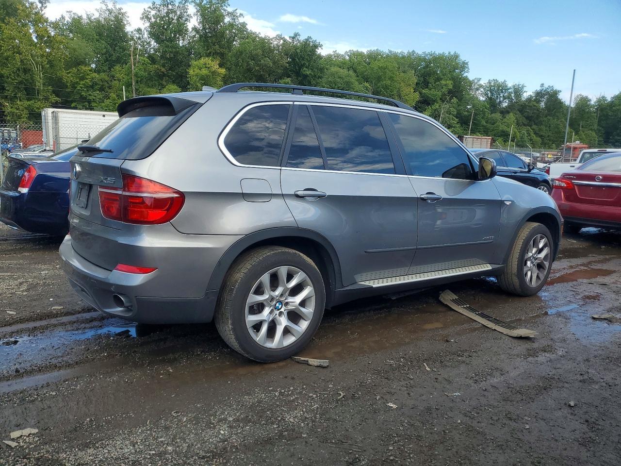 2013 BMW X5 xDrive35I - zdjęcie 3