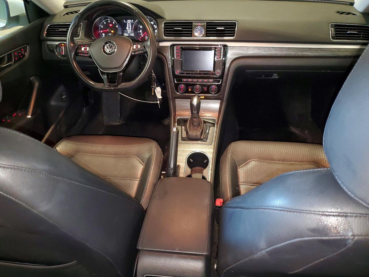 2016 Volkswagen Passat Se - zdjęcie 8