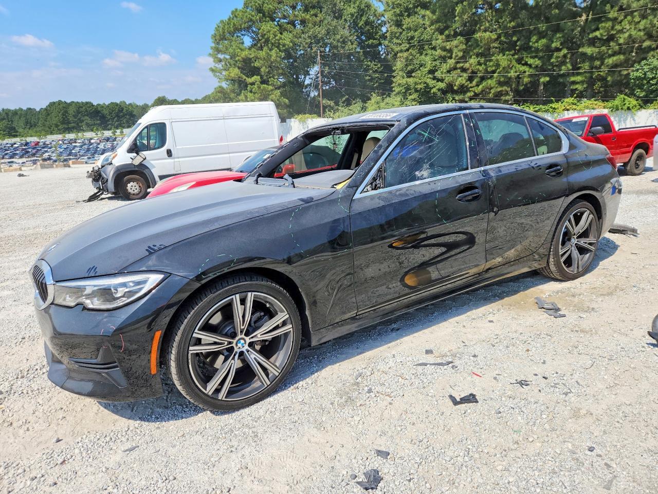 2020 BMW 330I - zdjęcie główne