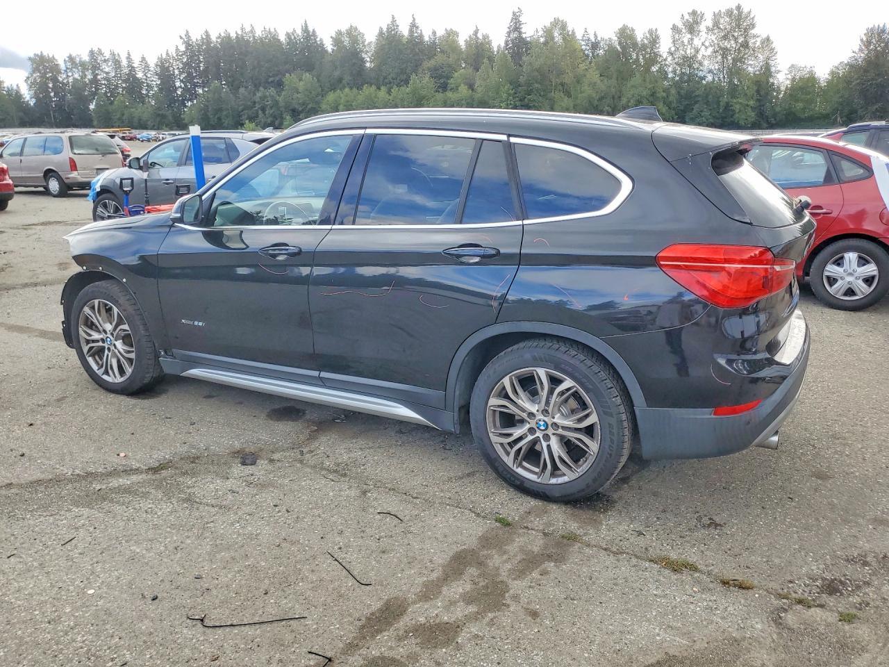 2016 BMW X1 xDrive28I - zdjęcie 2