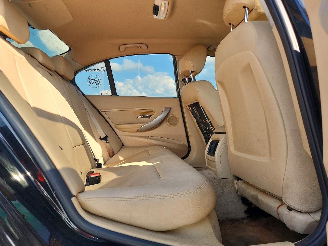 2015 BMW 320 I - zdjęcie 10