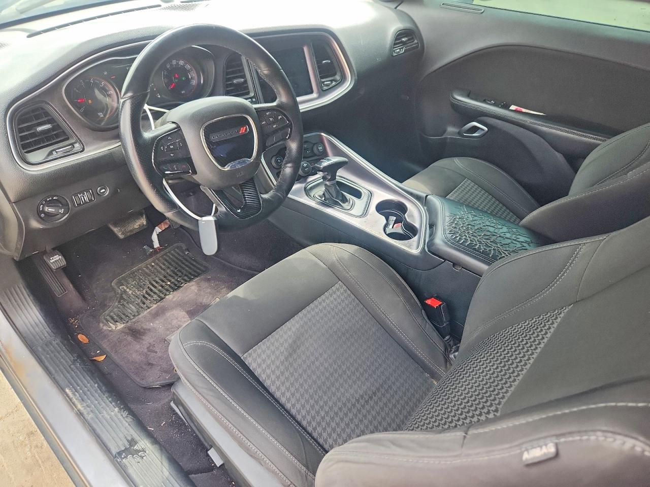 2017 Dodge Challenger Sxt - zdjęcie 8