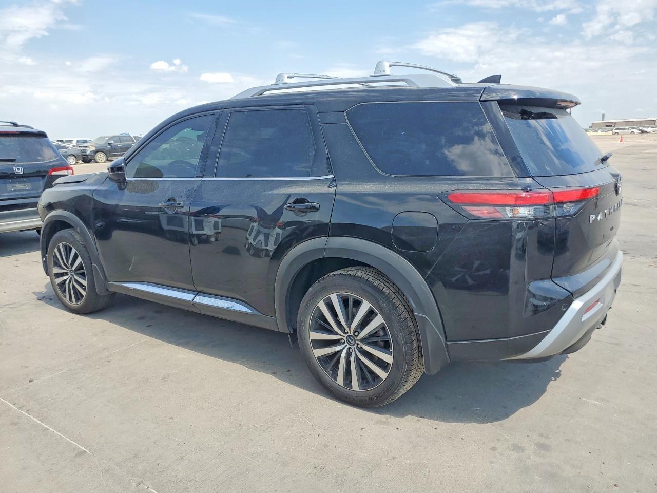 2024 Nissan Pathfinder Platinum Fwd - zdjęcie 2