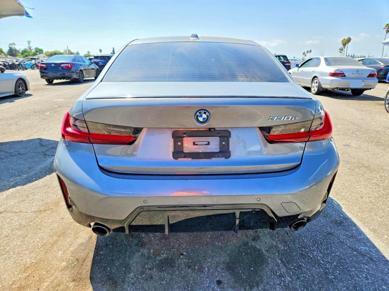 2023 BMW 330E - zdjęcie 6