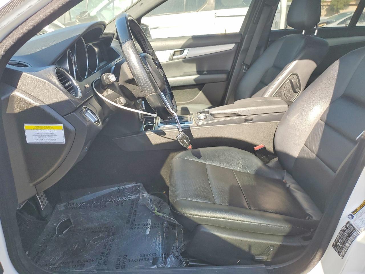 2014 Mercedes-Benz C 250 - zdjęcie 7