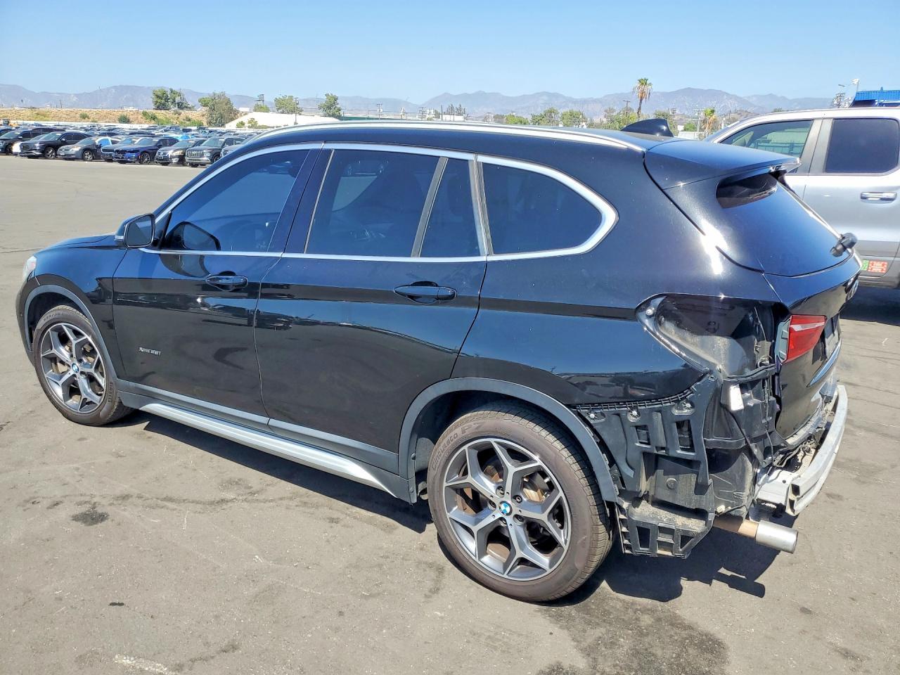 2018 BMW X1 xDrive28I - zdjęcie 2