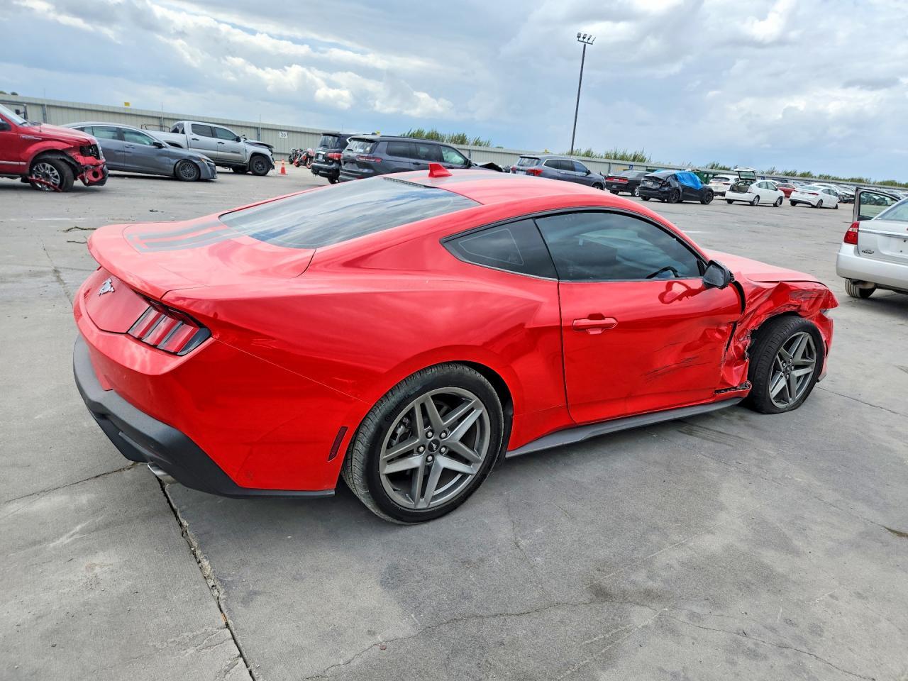 2026 Ford Mustang - zdjęcie 3