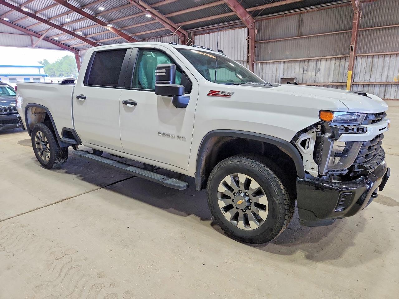 2025 Chevrolet Silverado K2500 Custom - zdjęcie 4