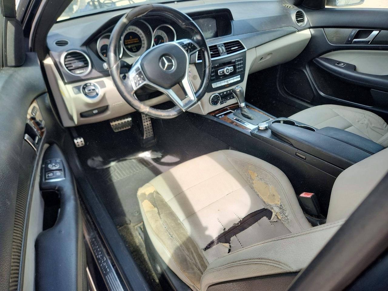 2013 Mercedes-Benz C 250 - zdjęcie 8