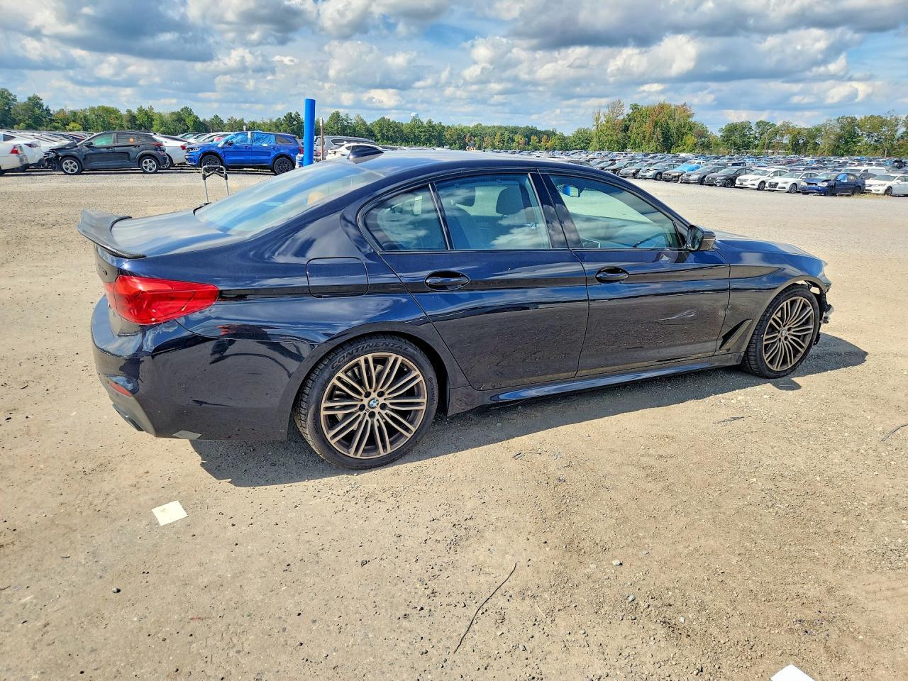 2019 BMW Seria 5 M550i - zdjęcie 3