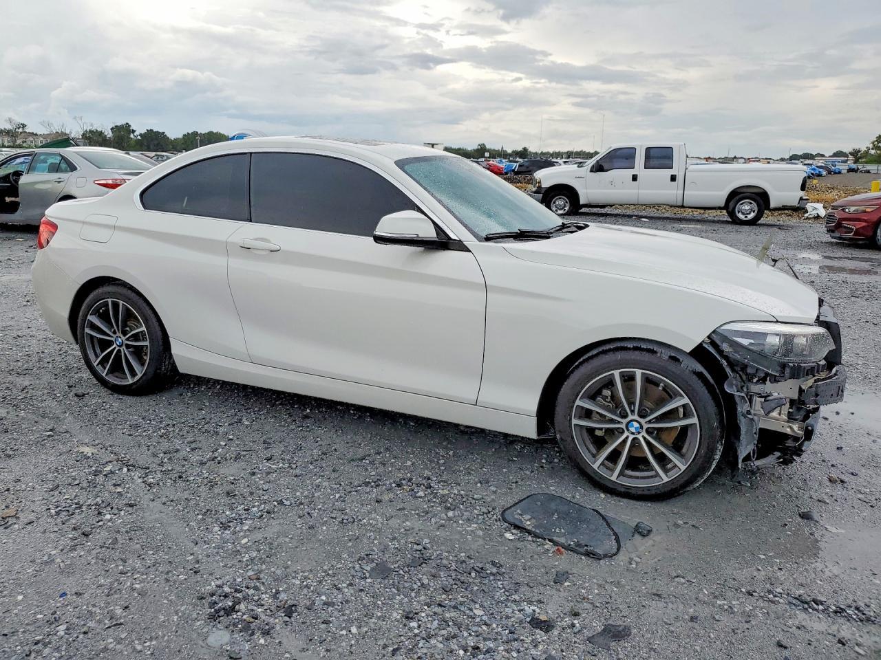 2019 BMW 230I - zdjęcie 4