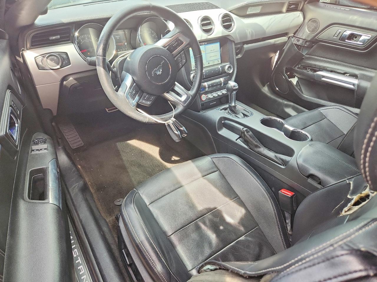 2016 Ford Mustang - zdjęcie 8