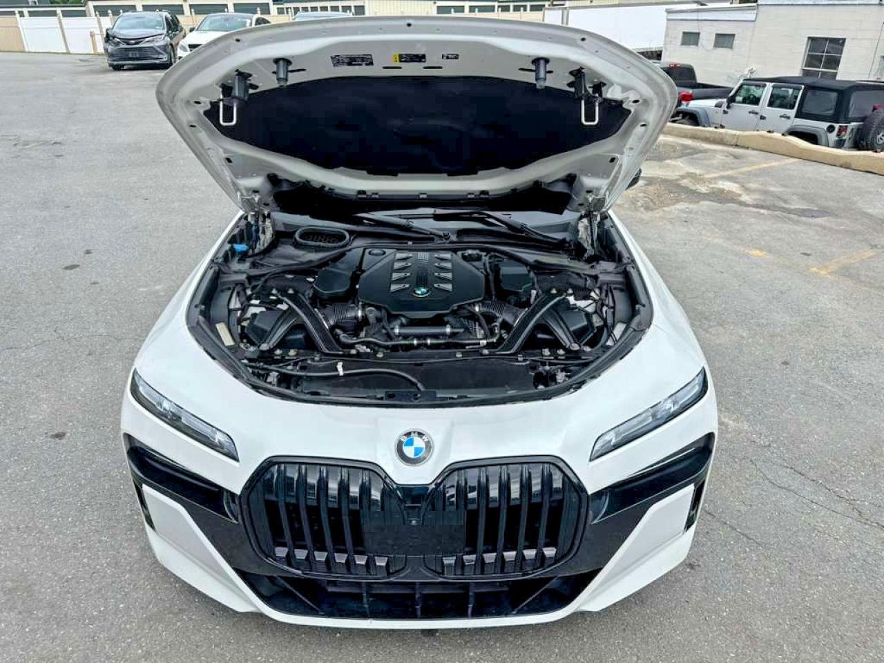 2024 BMW 760 Xi - zdjęcie 5