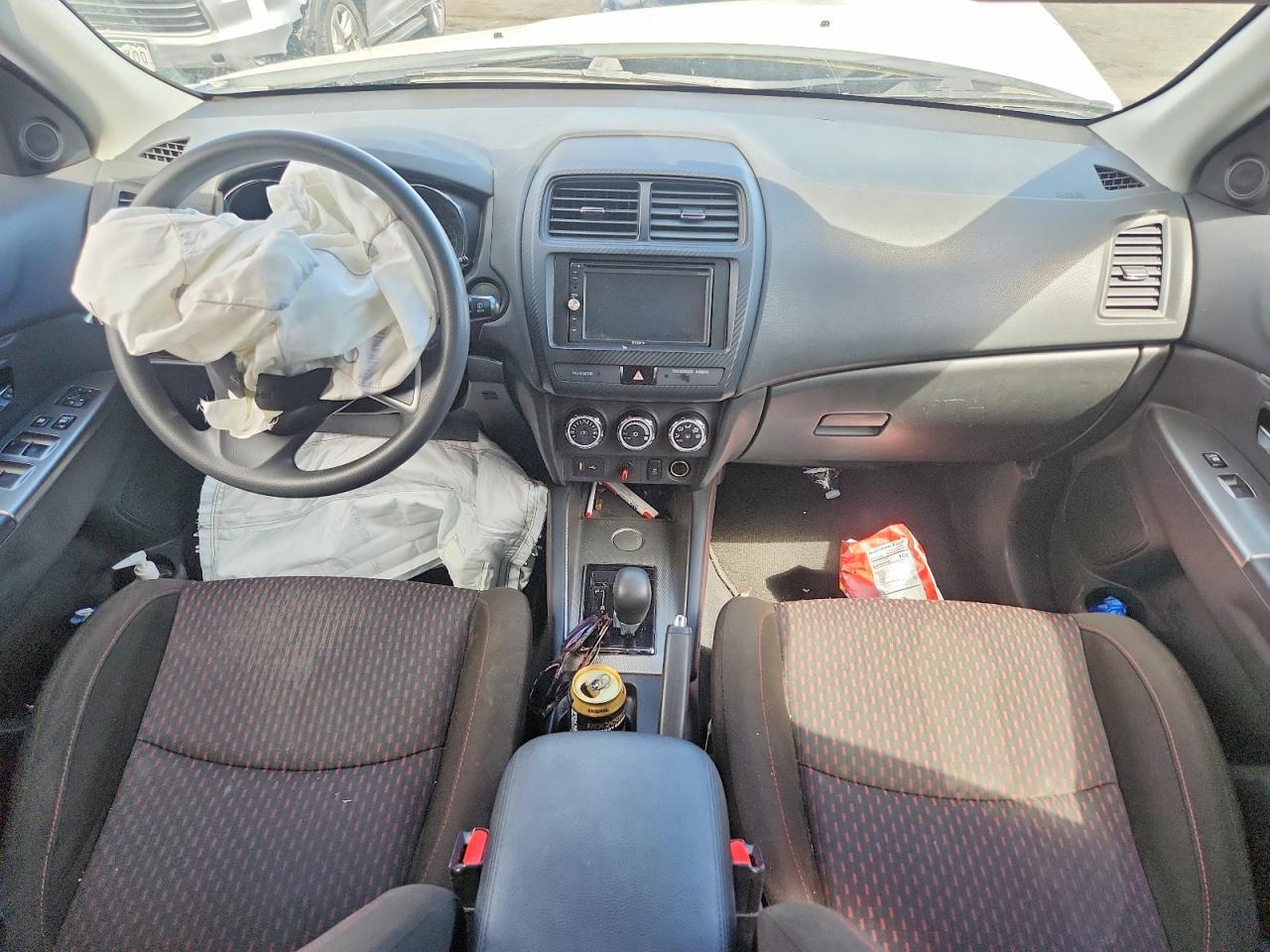2018 Mitsubishi Outlander Sport - zdjęcie 8