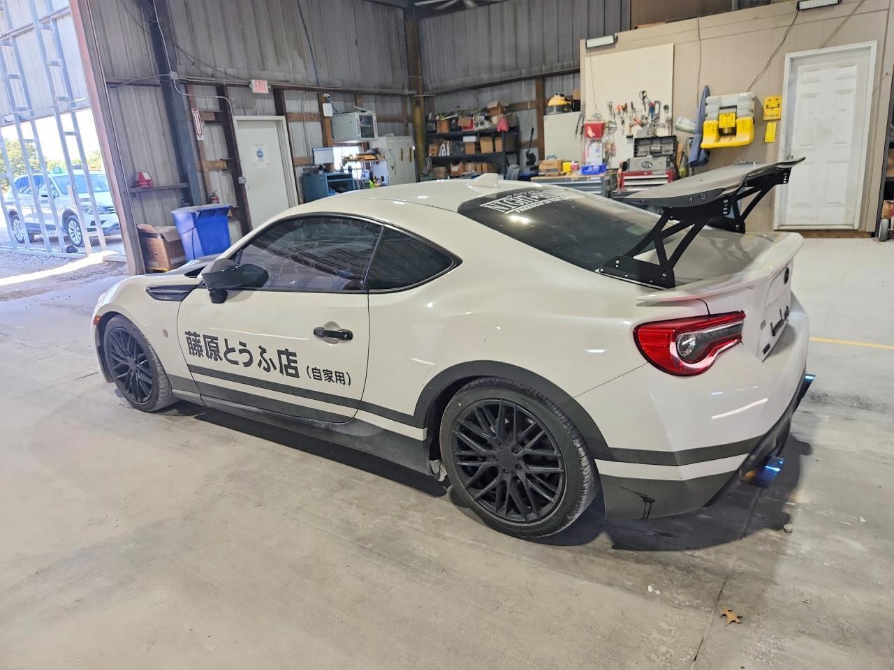 2017 Toyota 86 Special Edition - zdjęcie 2