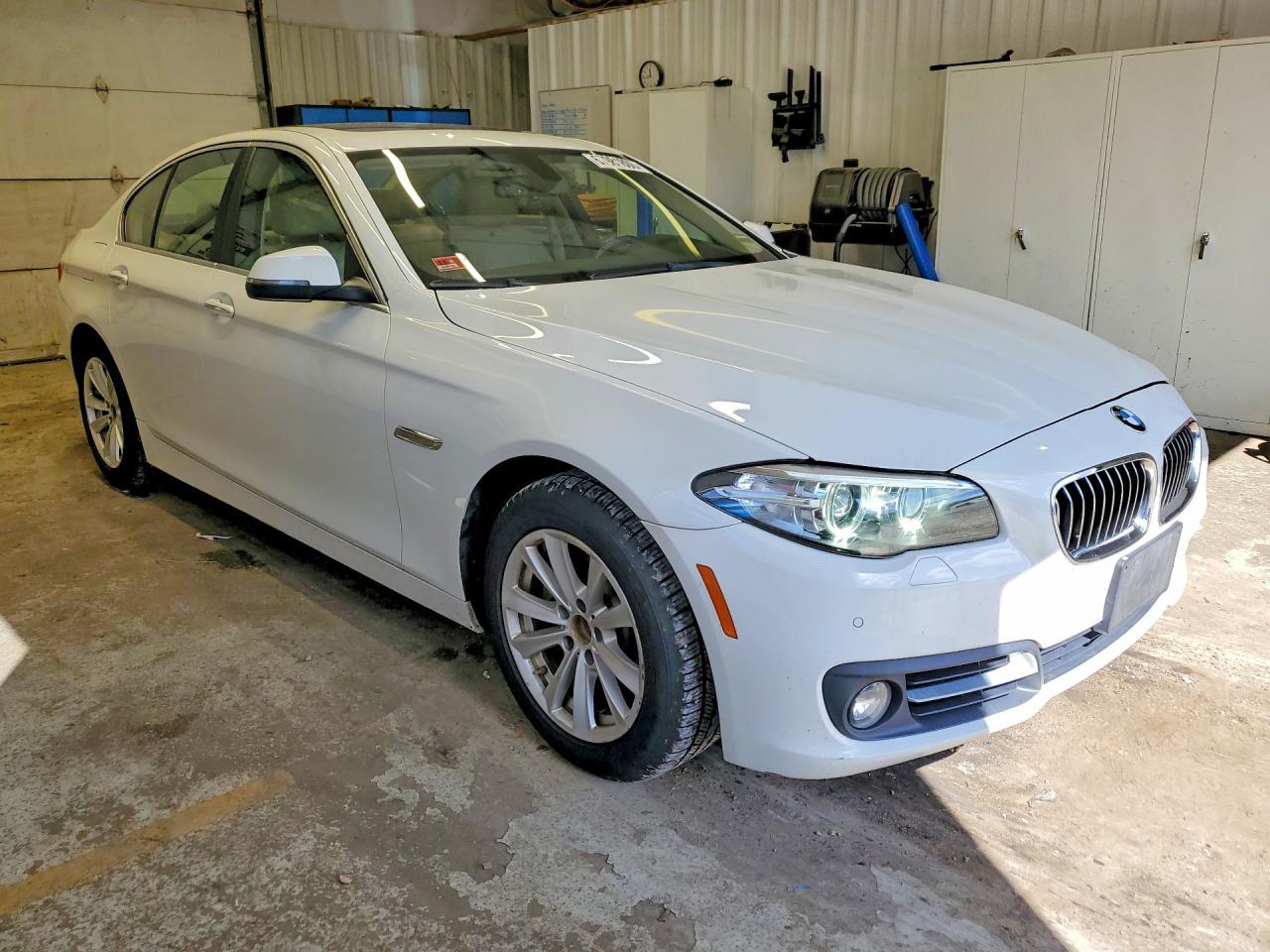 2016 BMW Seria 5 528i - zdjęcie 4
