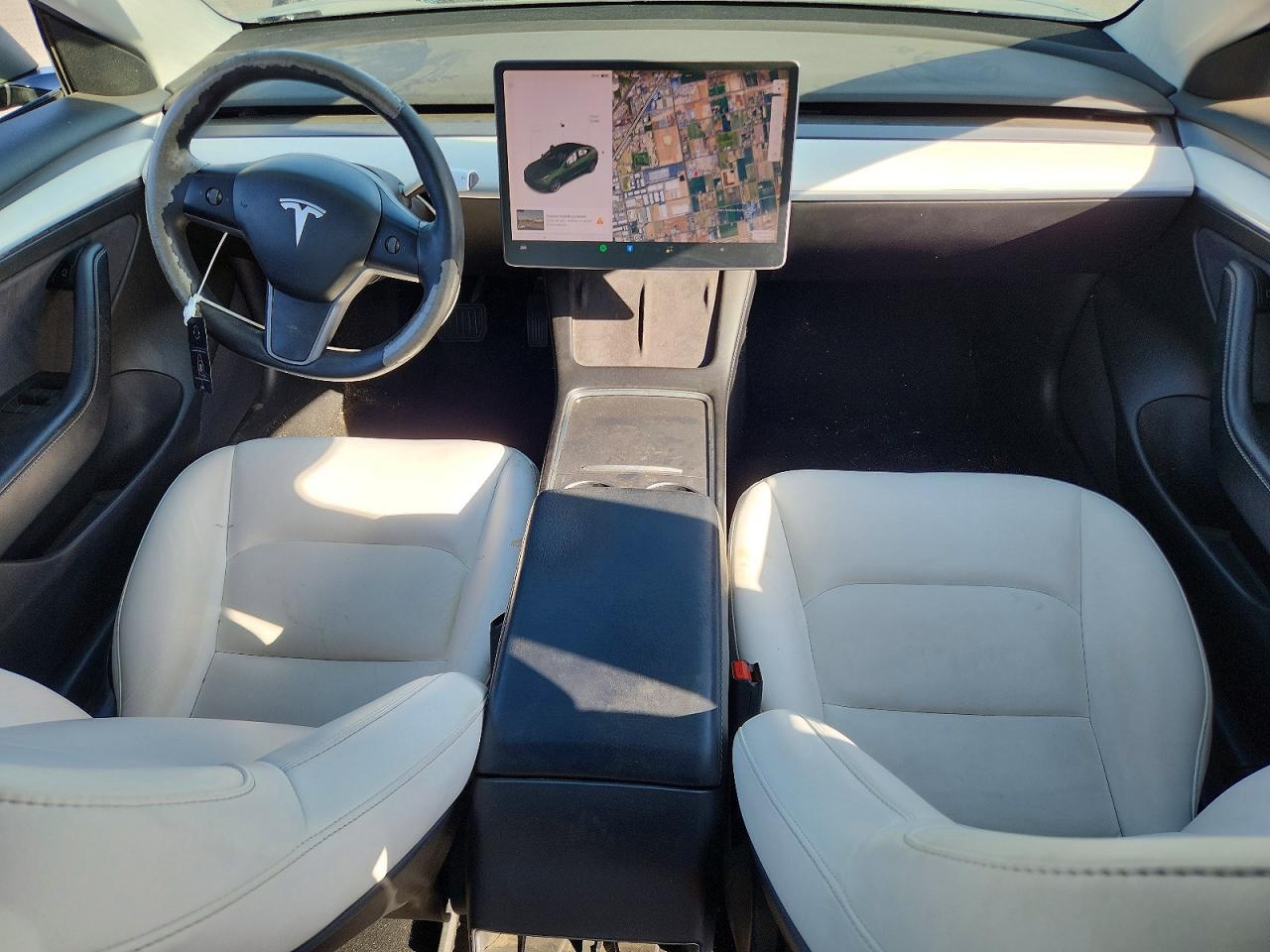 2021 Tesla Model 3 - zdjęcie 8