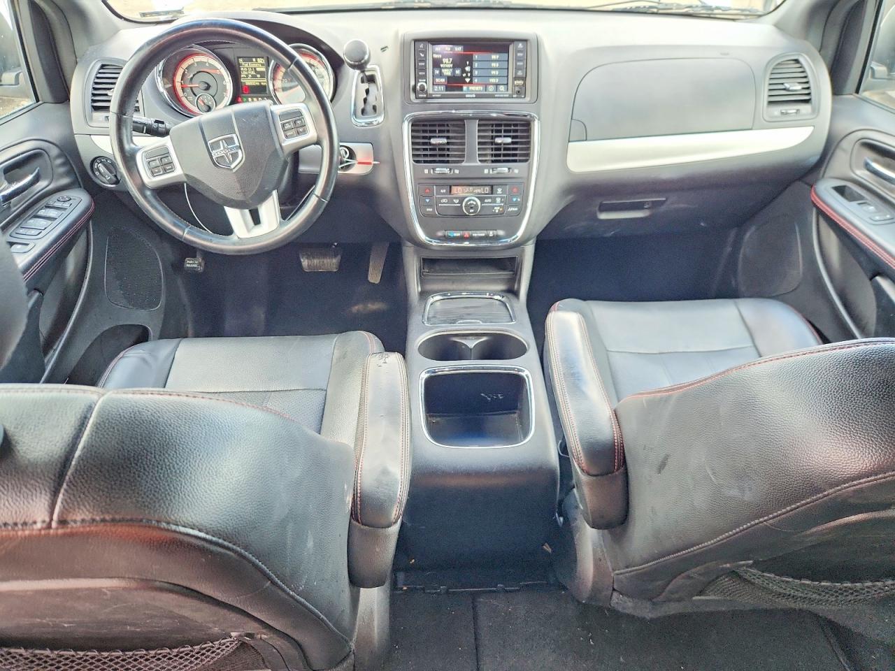 2016 Dodge Grand Caravan R/T - zdjęcie 8