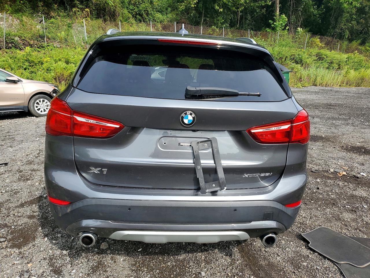 2022 BMW X1 xDrive28I - zdjęcie 6