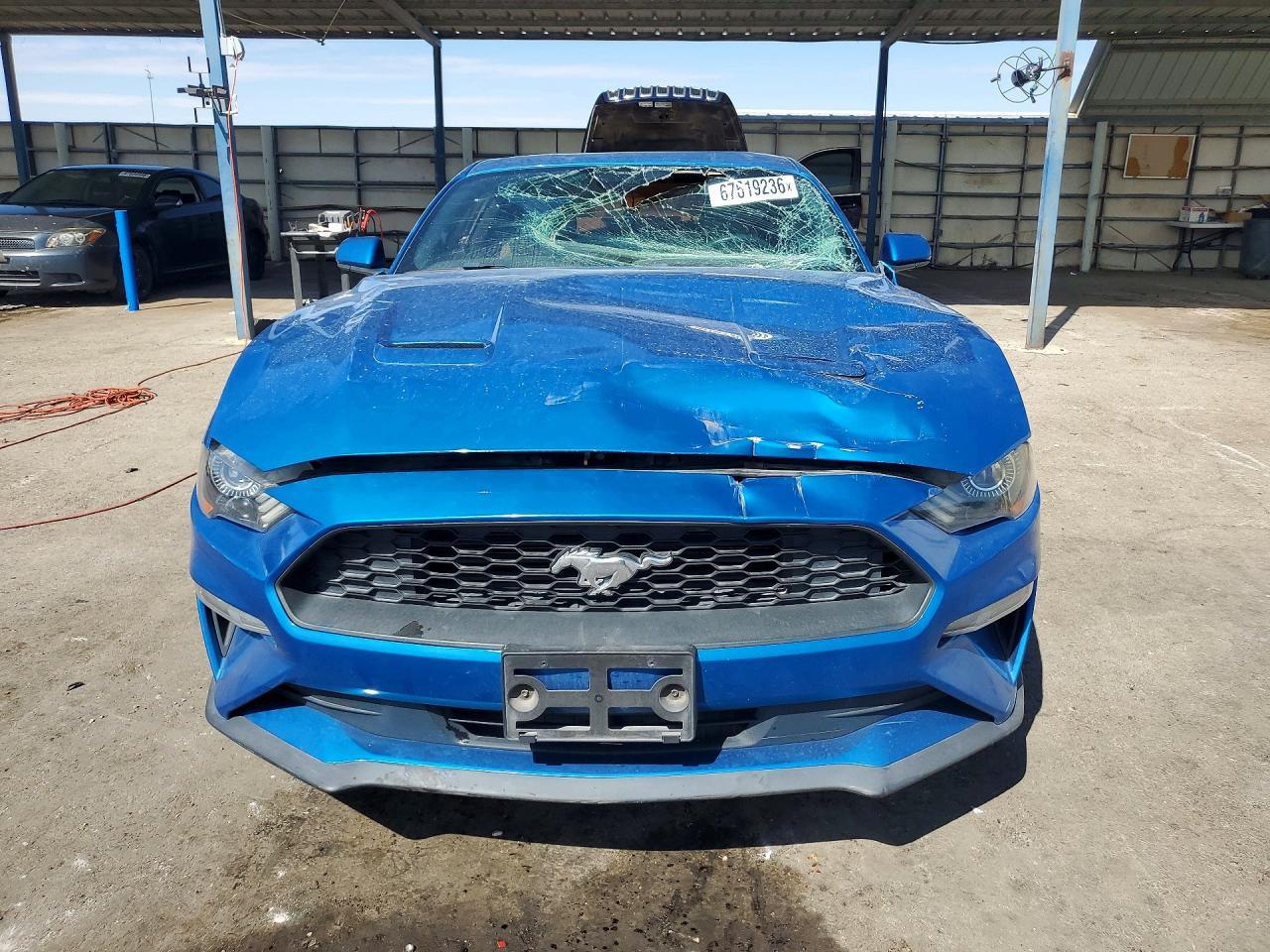 2019 Ford Mustang - zdjęcie 5