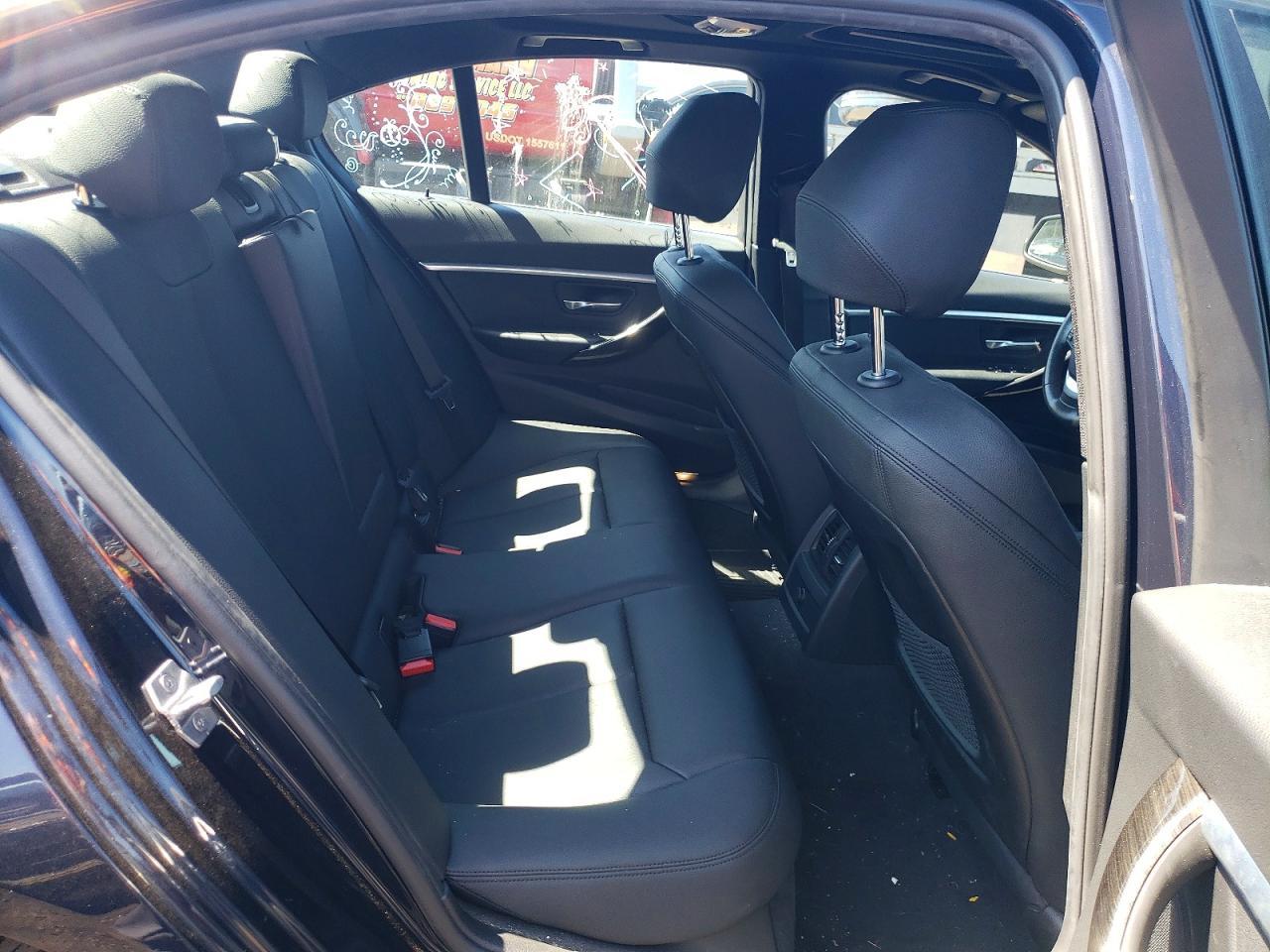 2017 BMW 330 Xi - zdjęcie 10