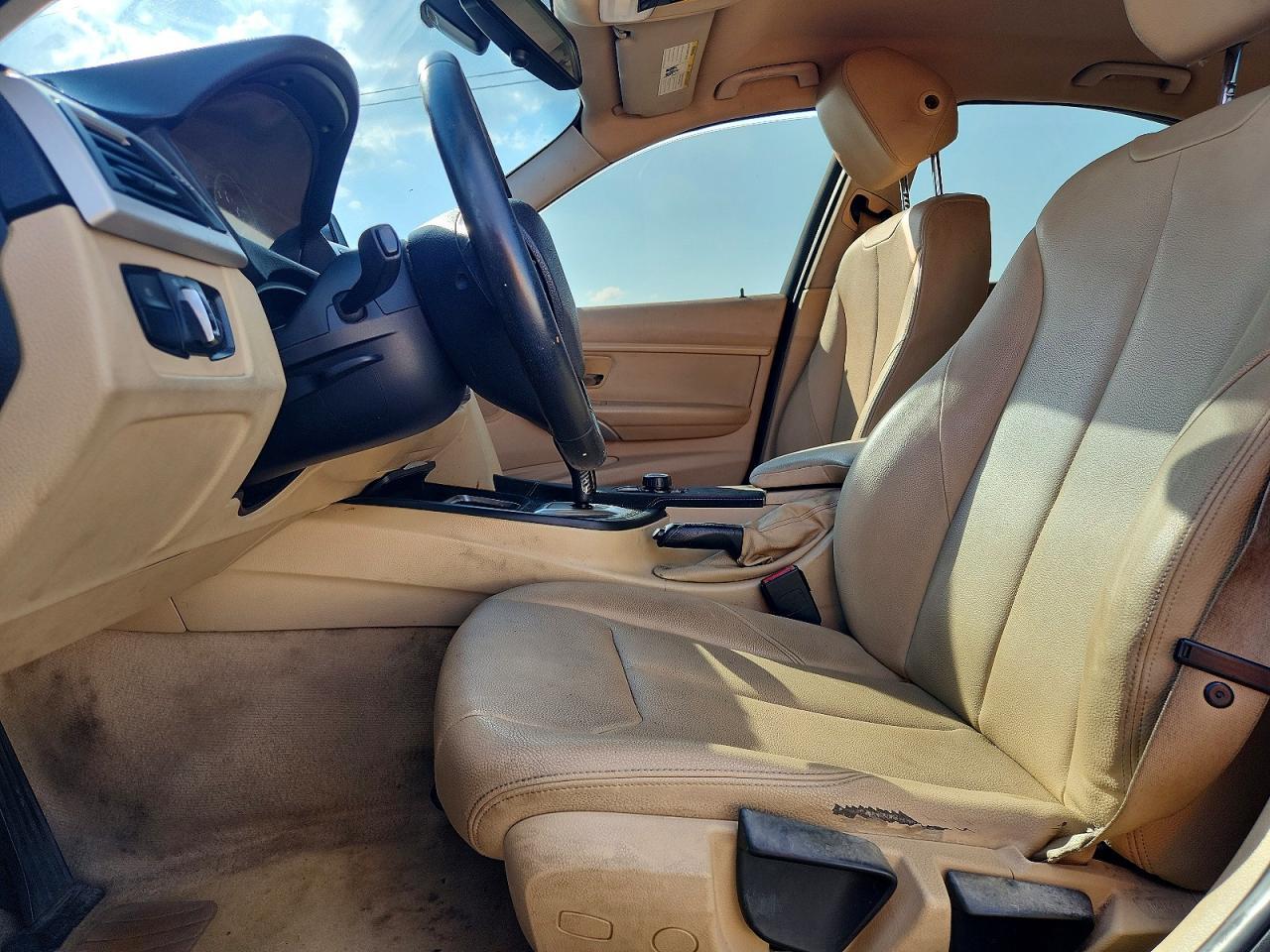 2015 BMW 320 I - zdjęcie 7