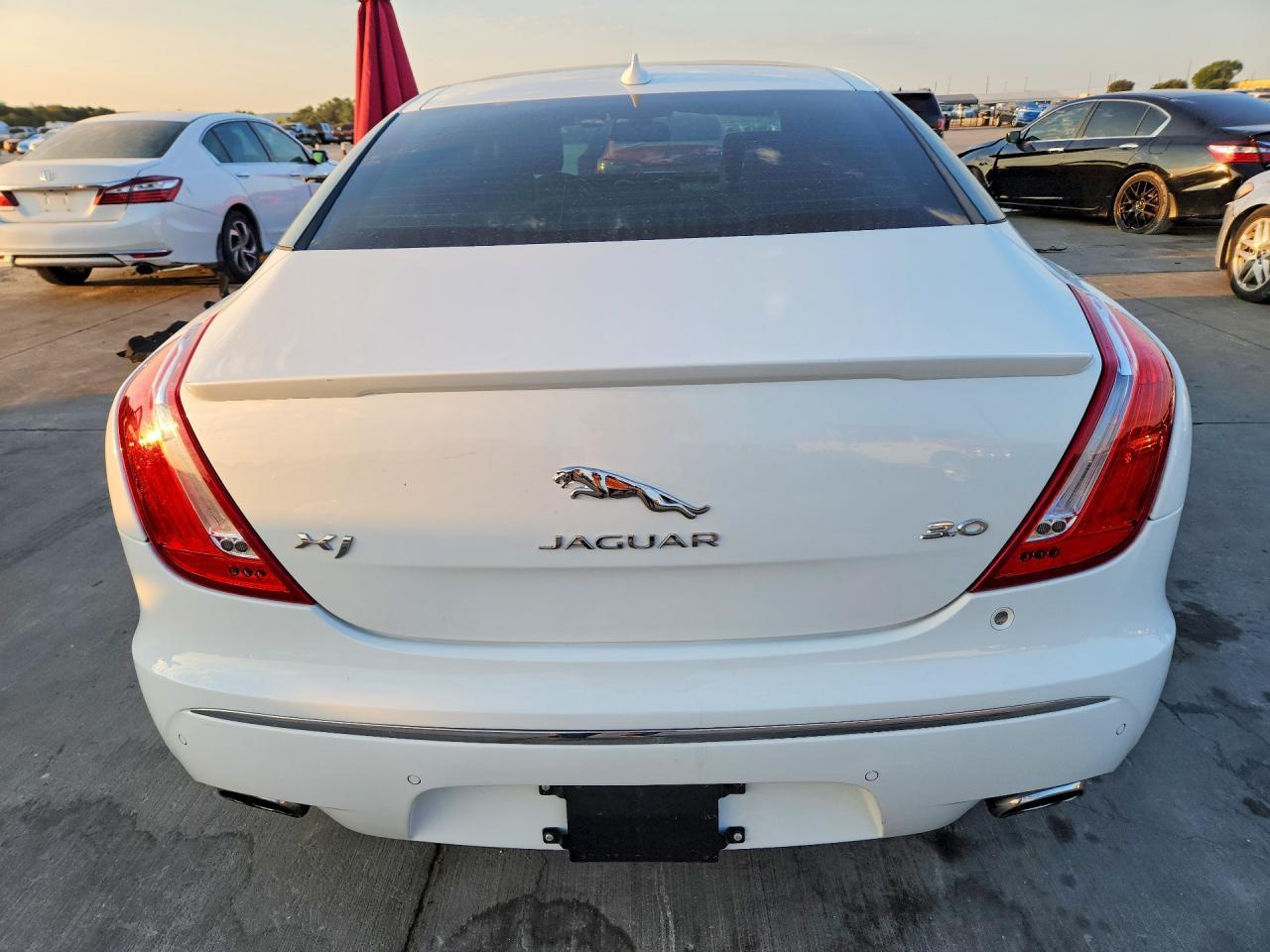 2015 Jaguar Xj - zdjęcie 6