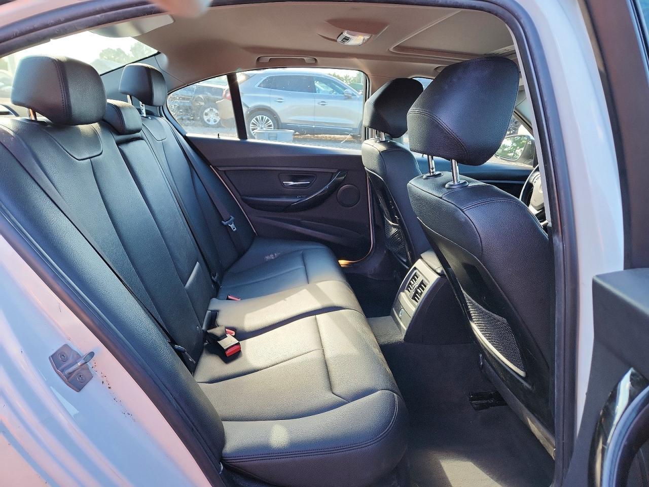 2018 BMW Seria 3 320i - zdjęcie 10