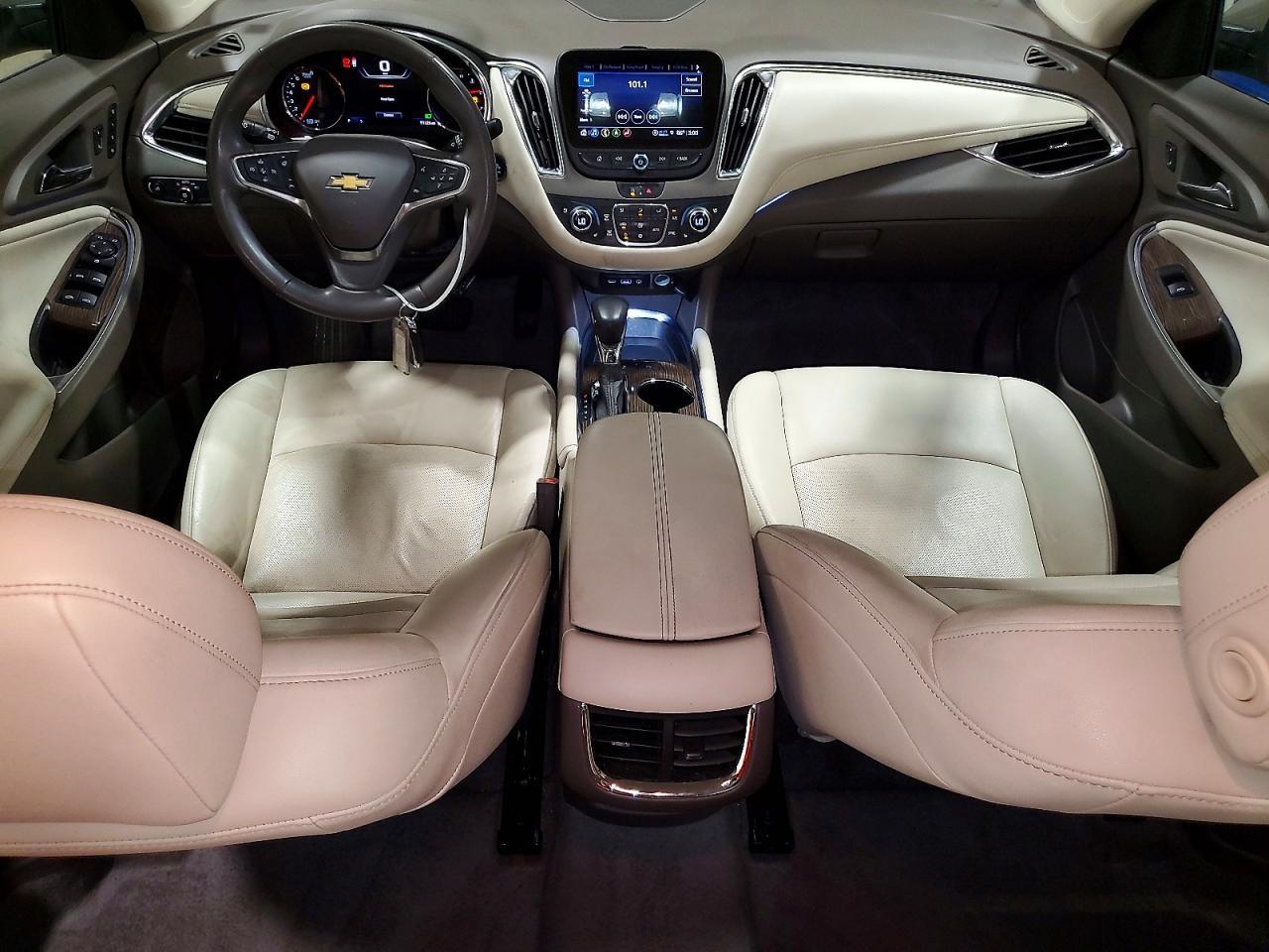 2024 Chevrolet Malibu Premier - zdjęcie 8