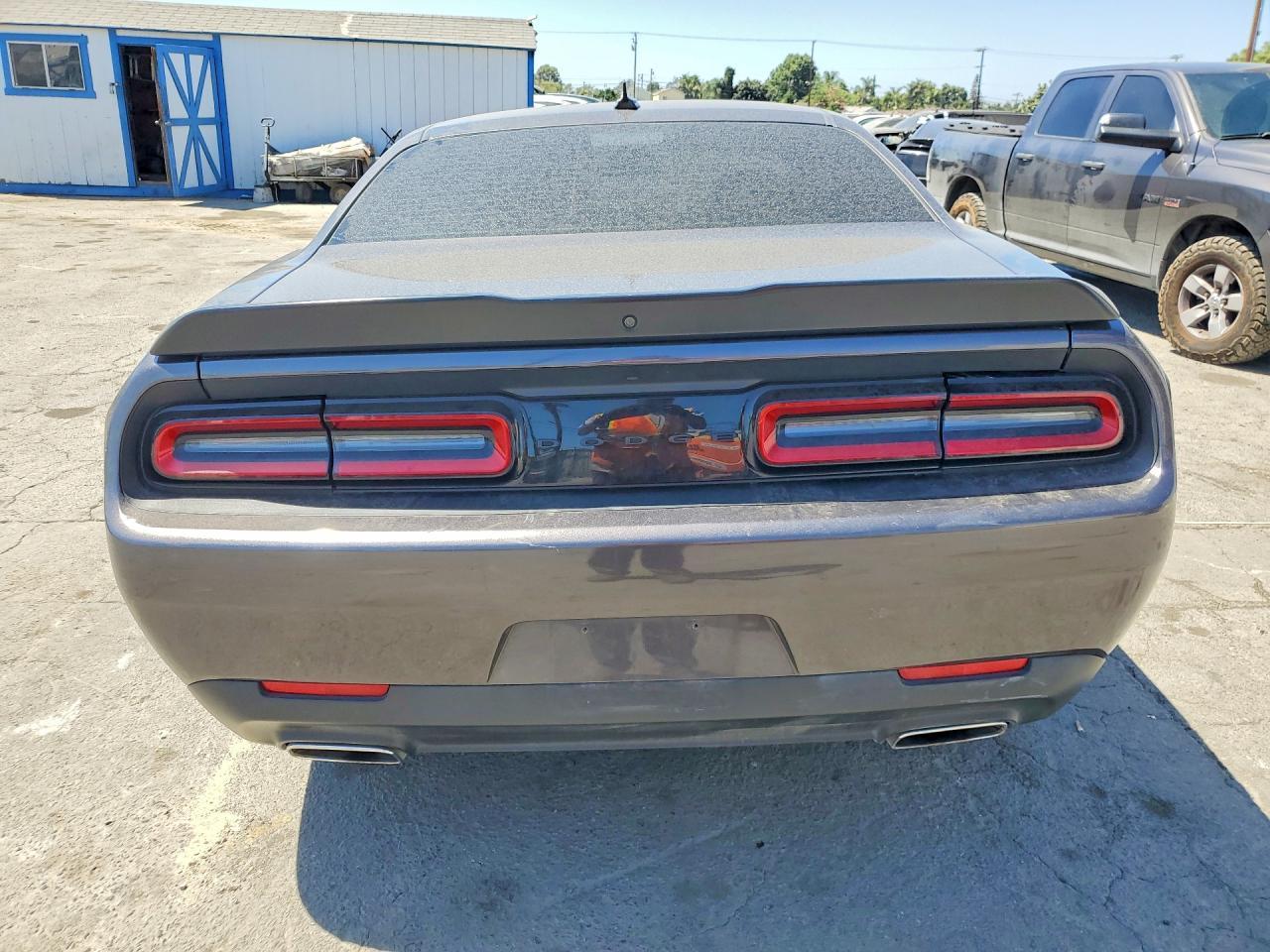 2022 Dodge Challenger Sxt - zdjęcie 6