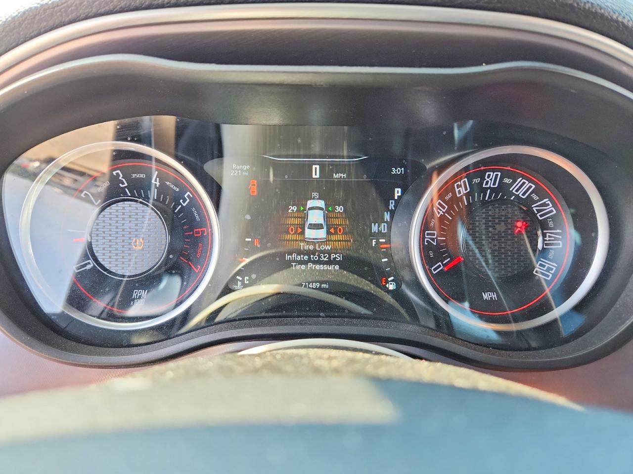2021 Dodge Challenger R/T - zdjęcie 9