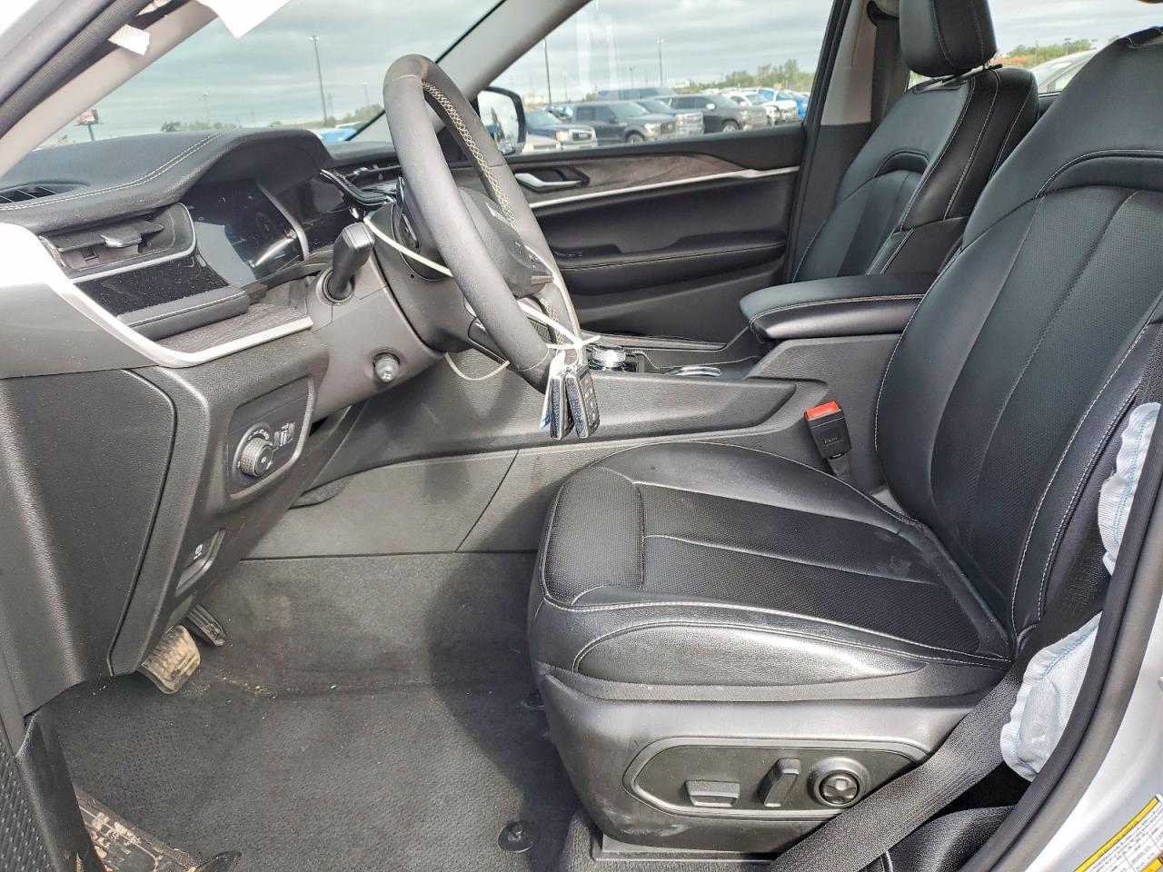 2023 Jeep Grand Cherokee Limited - zdjęcie 7