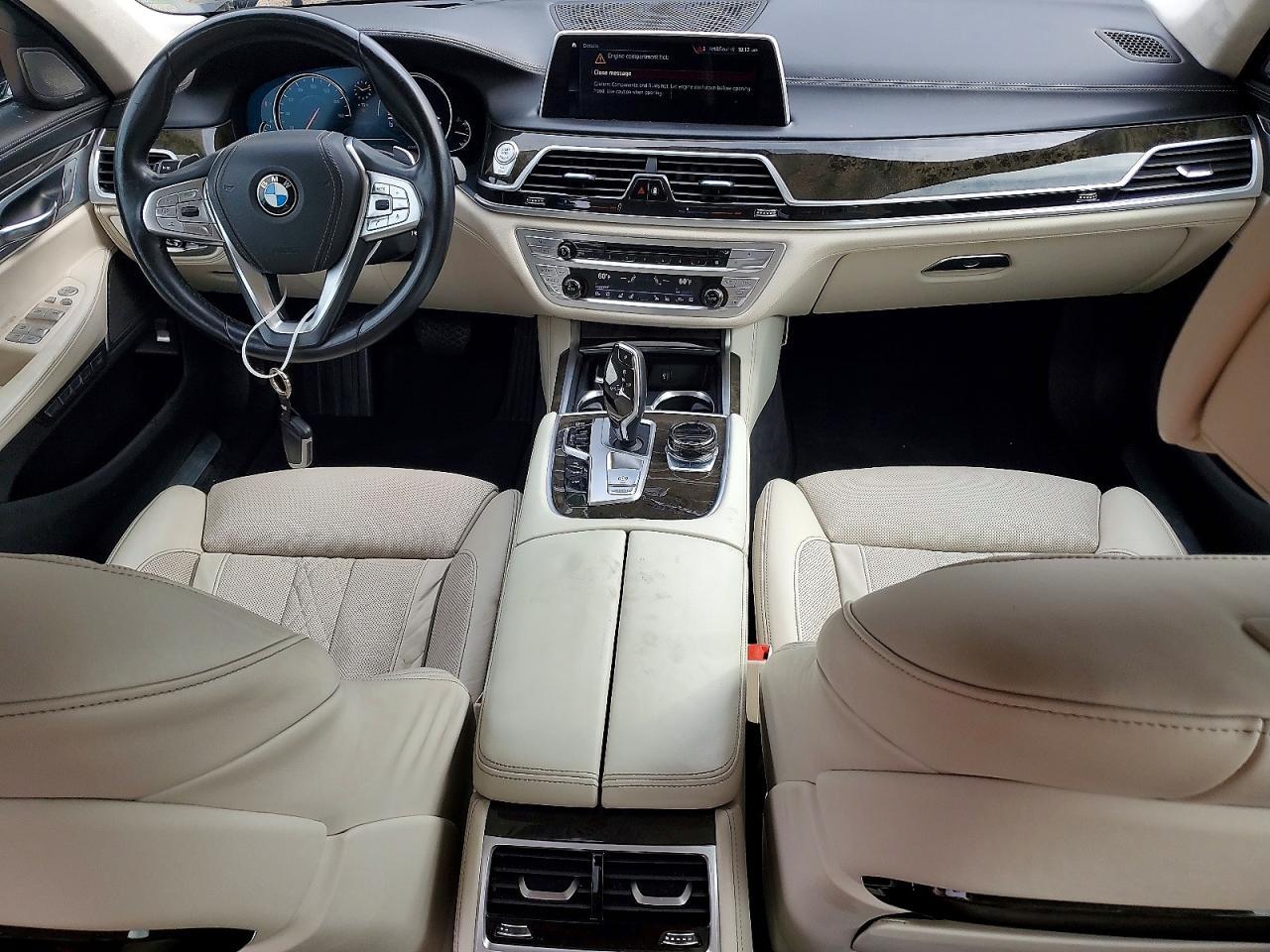2018 BMW 750 I - zdjęcie 8