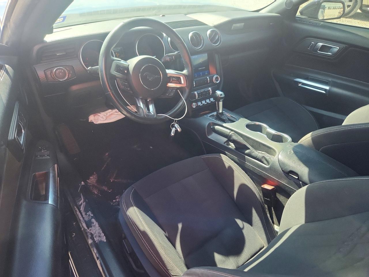 2022 Ford Mustang - zdjęcie 8