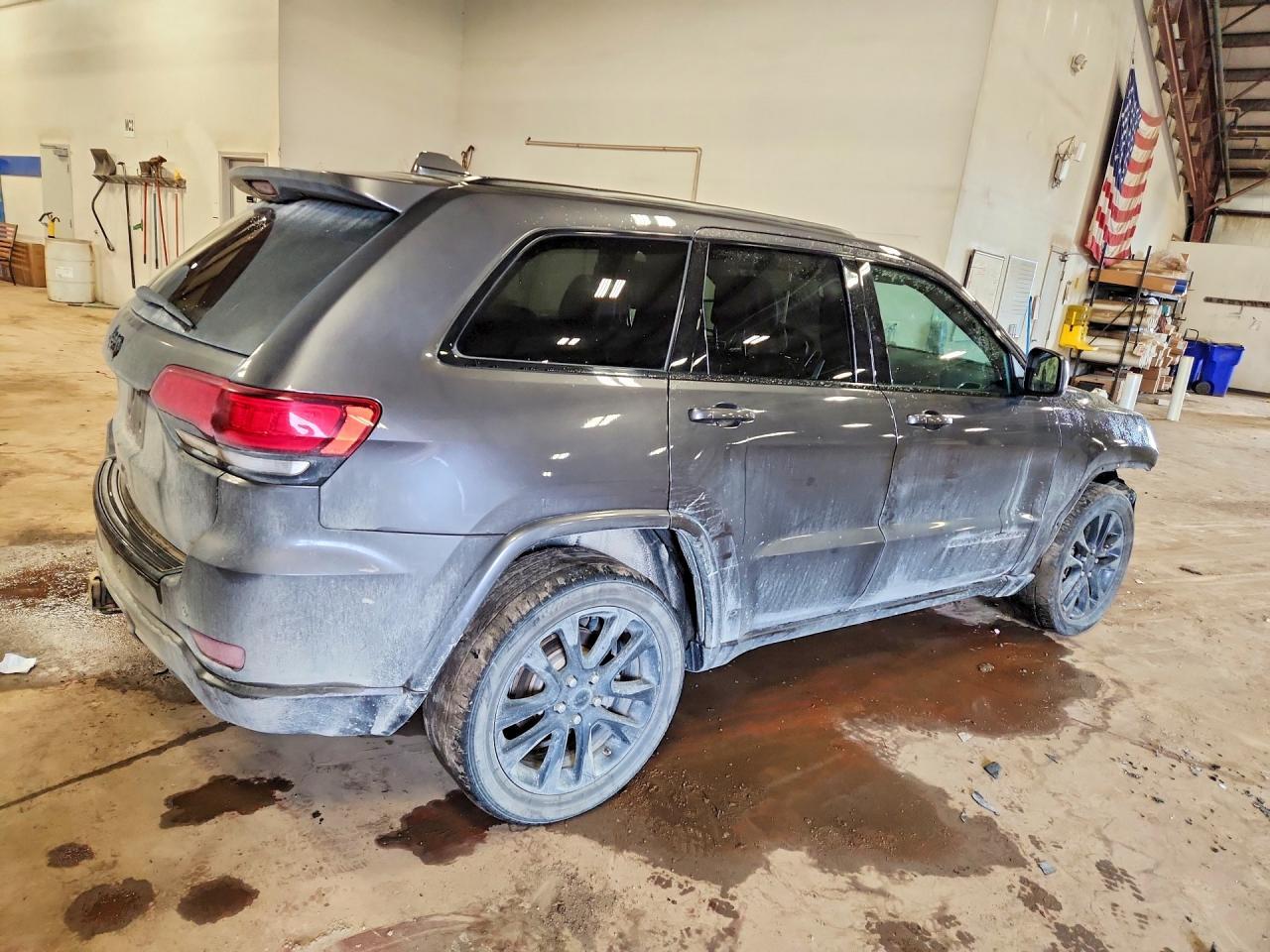 2017 Jeep Grand Cherokee Laredo - zdjęcie 3