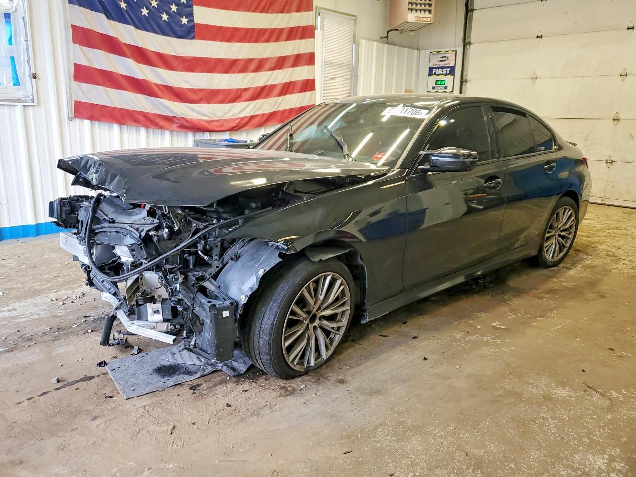 2023 BMW 330Xi - zdjęcie główne