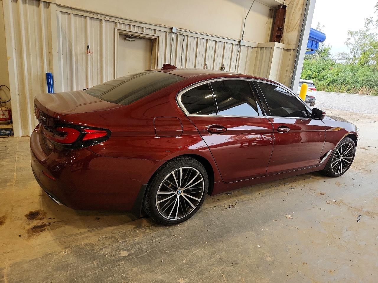 2023 BMW Seria 5 530i - zdjęcie 3