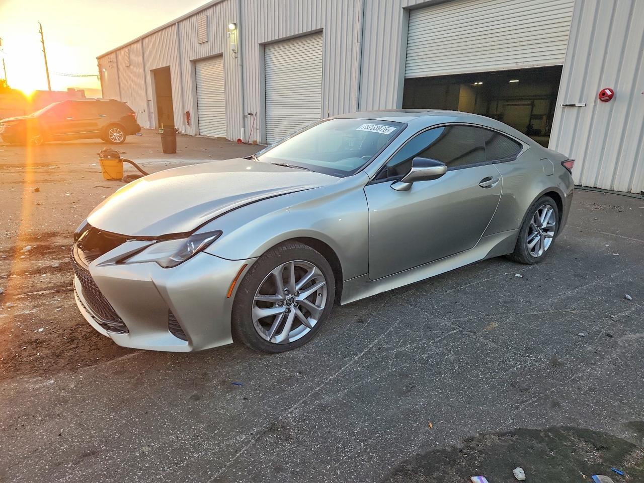 Lexus RC - zdjęcie 1