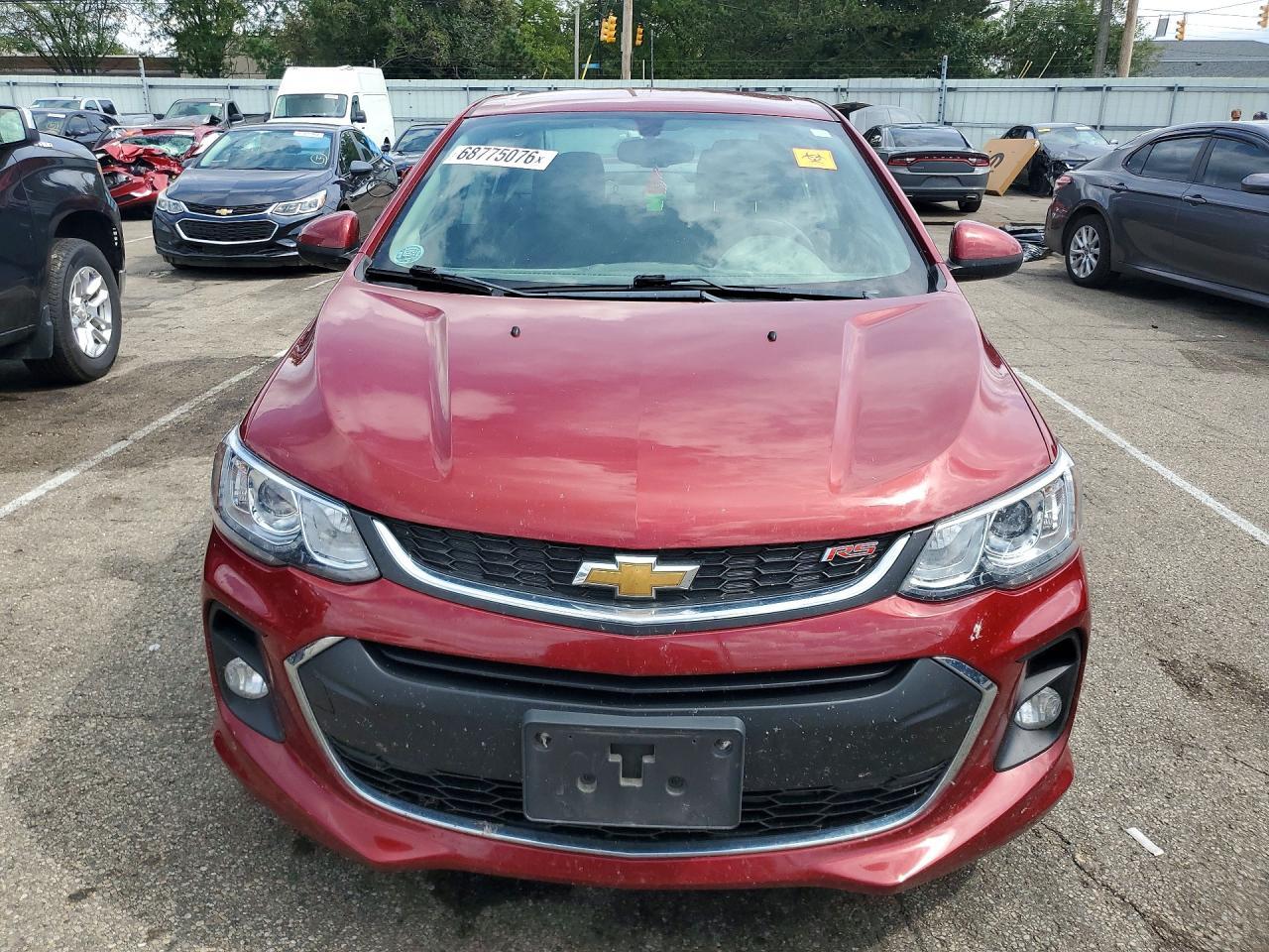 2019 Chevrolet Sonic Lt - zdjęcie 5
