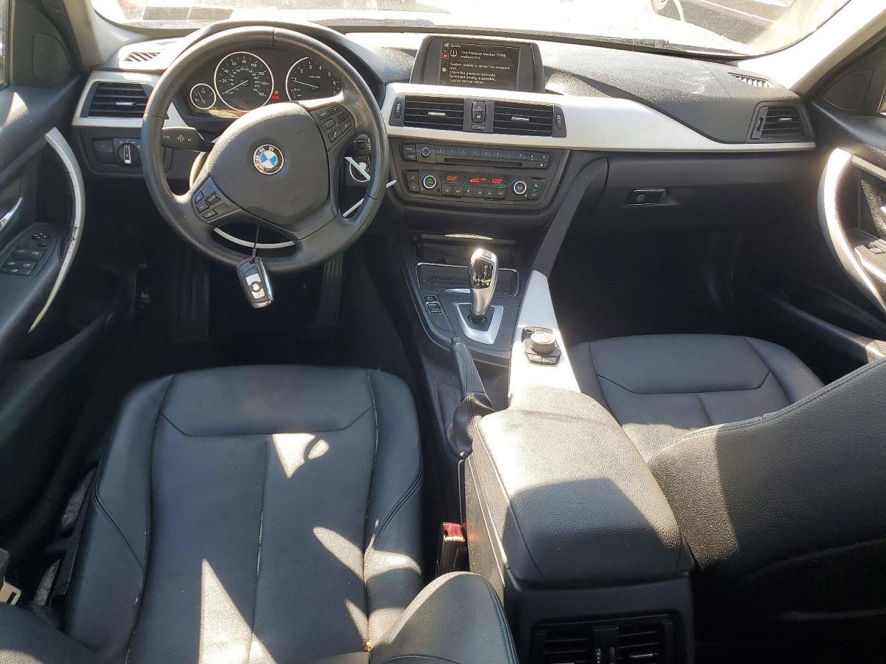 2014 BMW 320 I xDrive - zdjęcie 8