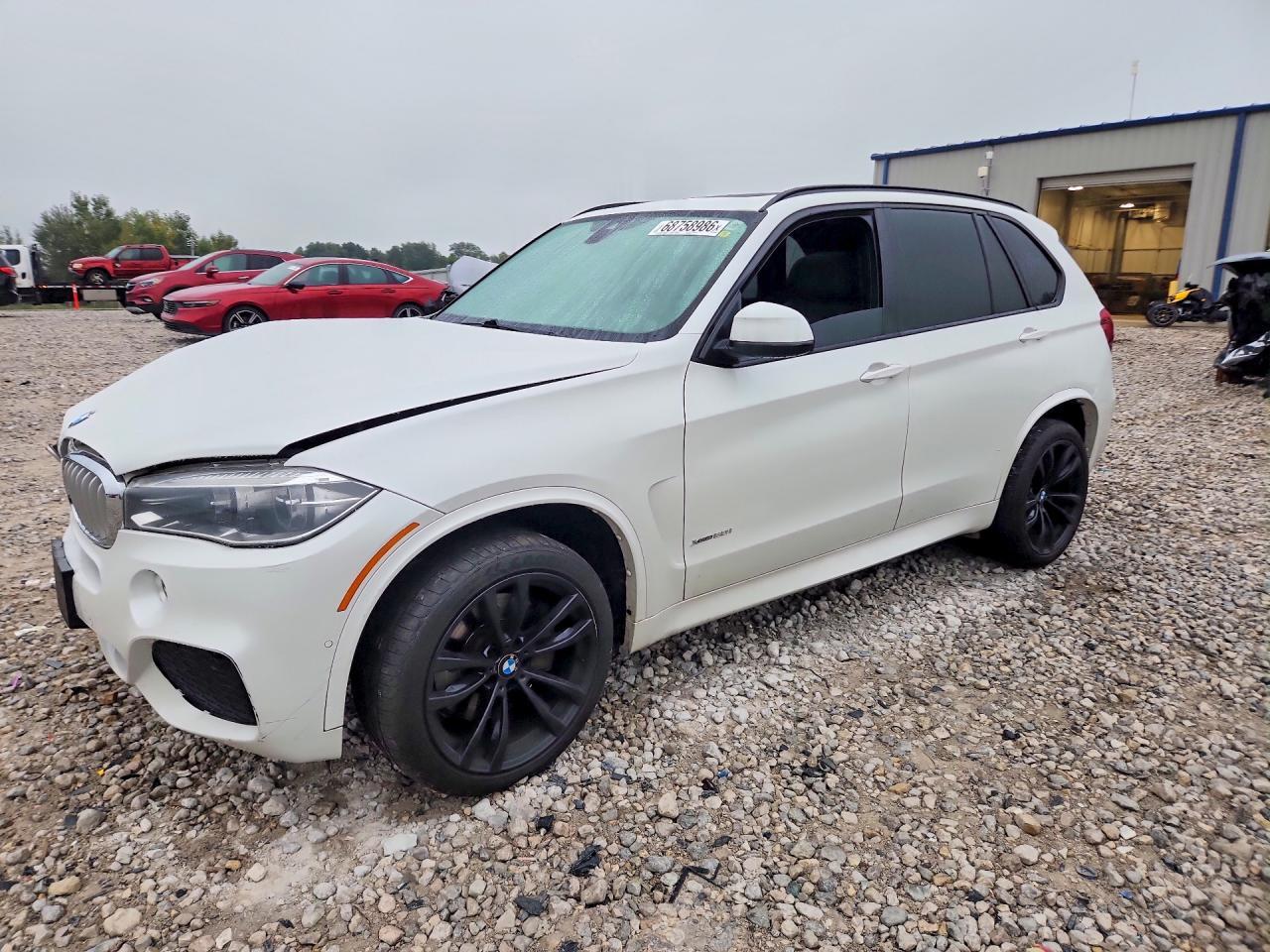 2017 BMW X5 xDrive50I - zdjęcie główne