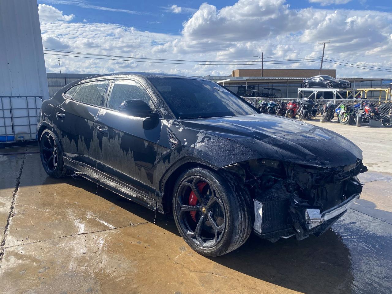 2021 Lamborghini Urus - zdjęcie 4