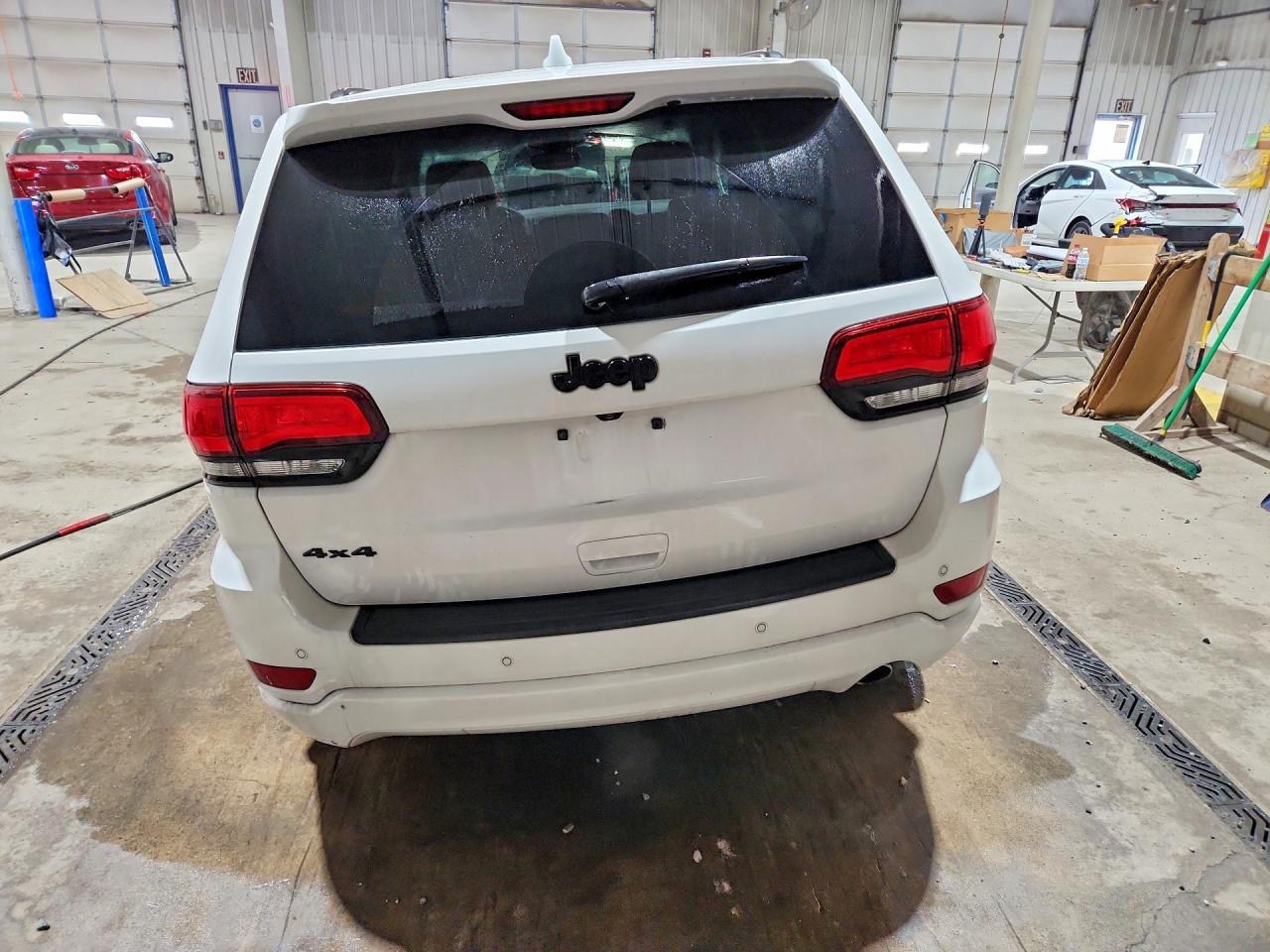 2022 Jeep Grand Cherokee Laredo E - zdjęcie 6