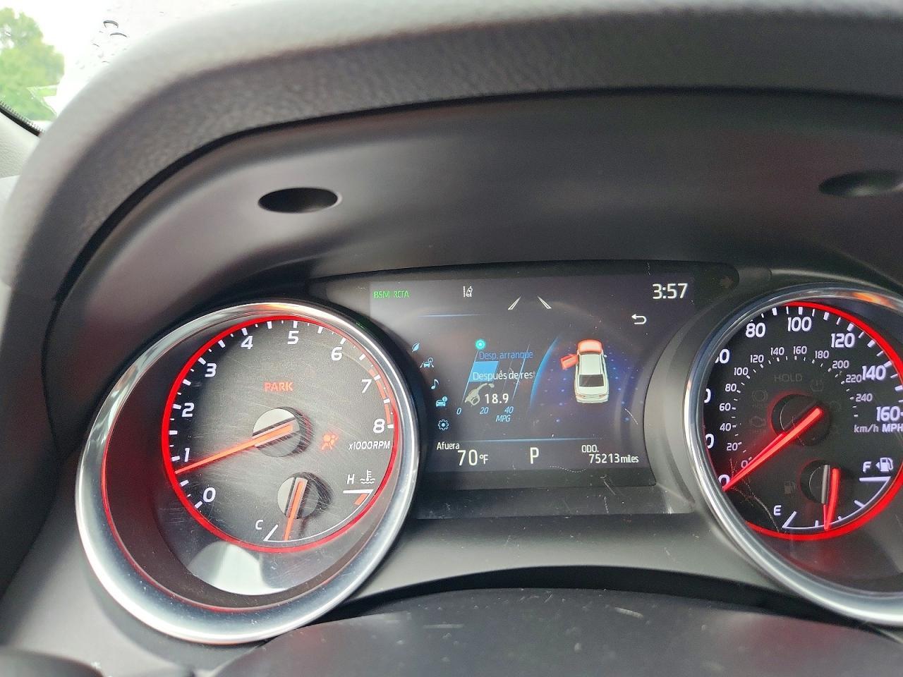 2020 Toyota Camry Xse - zdjęcie 9