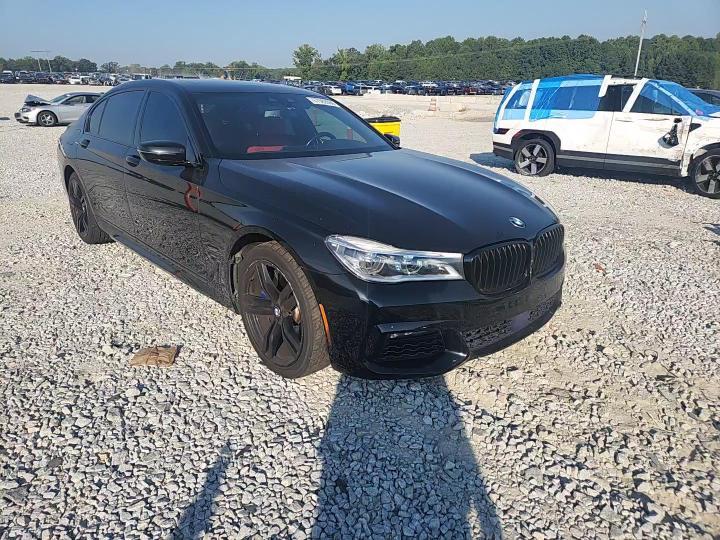 2018 BMW 750 I - zdjęcie 13